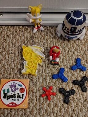 Sonic Yellow Popping Fidget Keychain & More